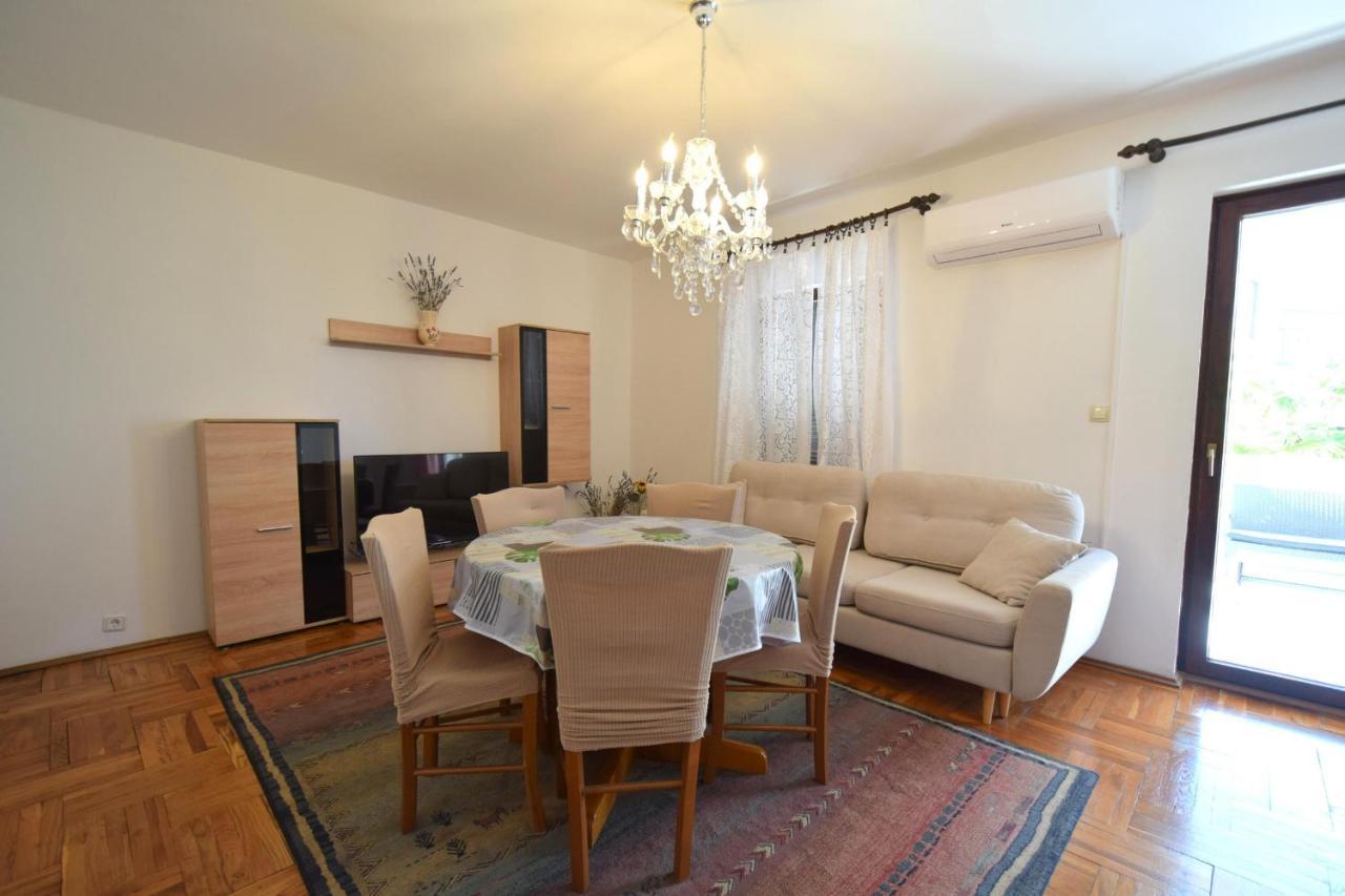 Apartments Petrovic Malinska Luaran gambar